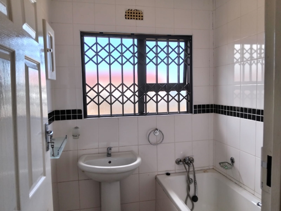 3 Bedroom Property for Sale in Northcrest Eastern Cape